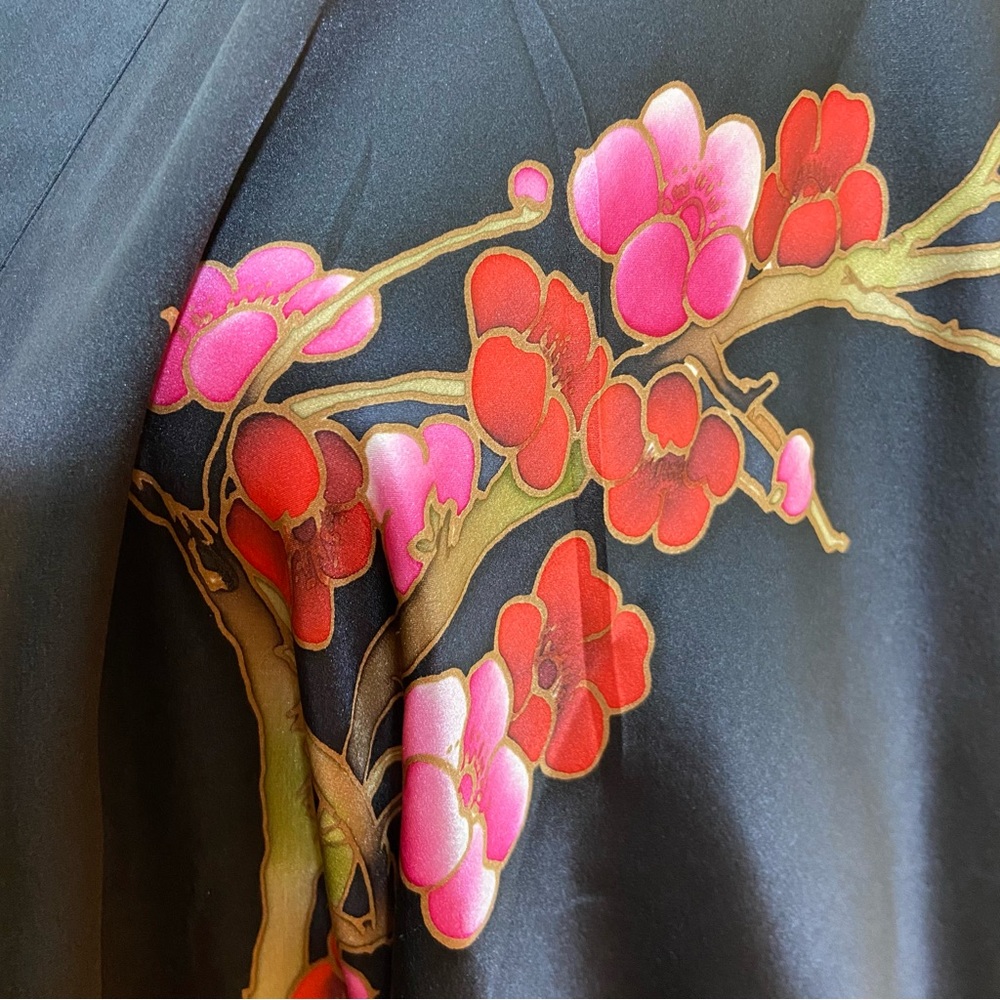 Old Shanghai Cherry Blossom Black Silk Kimono Floral Robe O/S - Picture 4 of 13